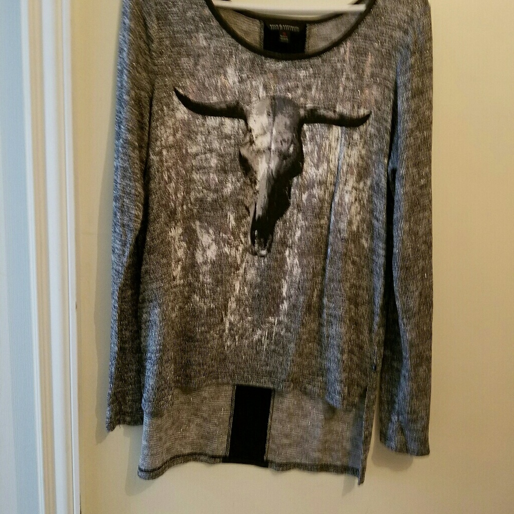 Rock & Republic high low light sweater
